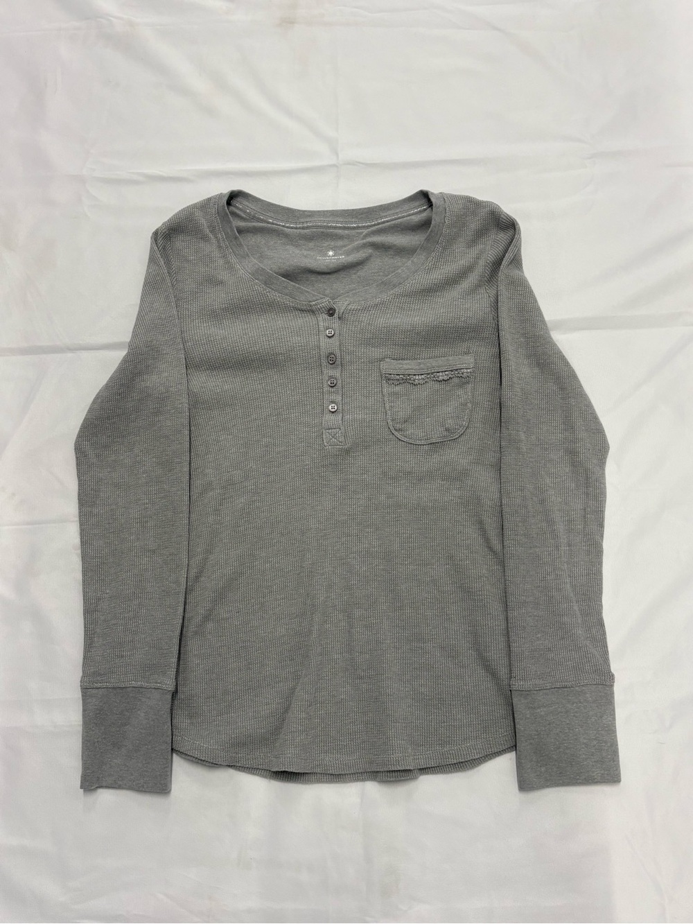 Y2K 2000s style Women’s Knit Pocket Tee Henley | $20.99